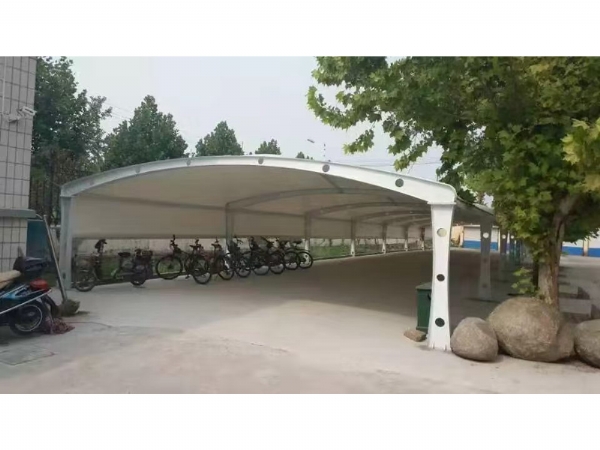 膜結構車棚